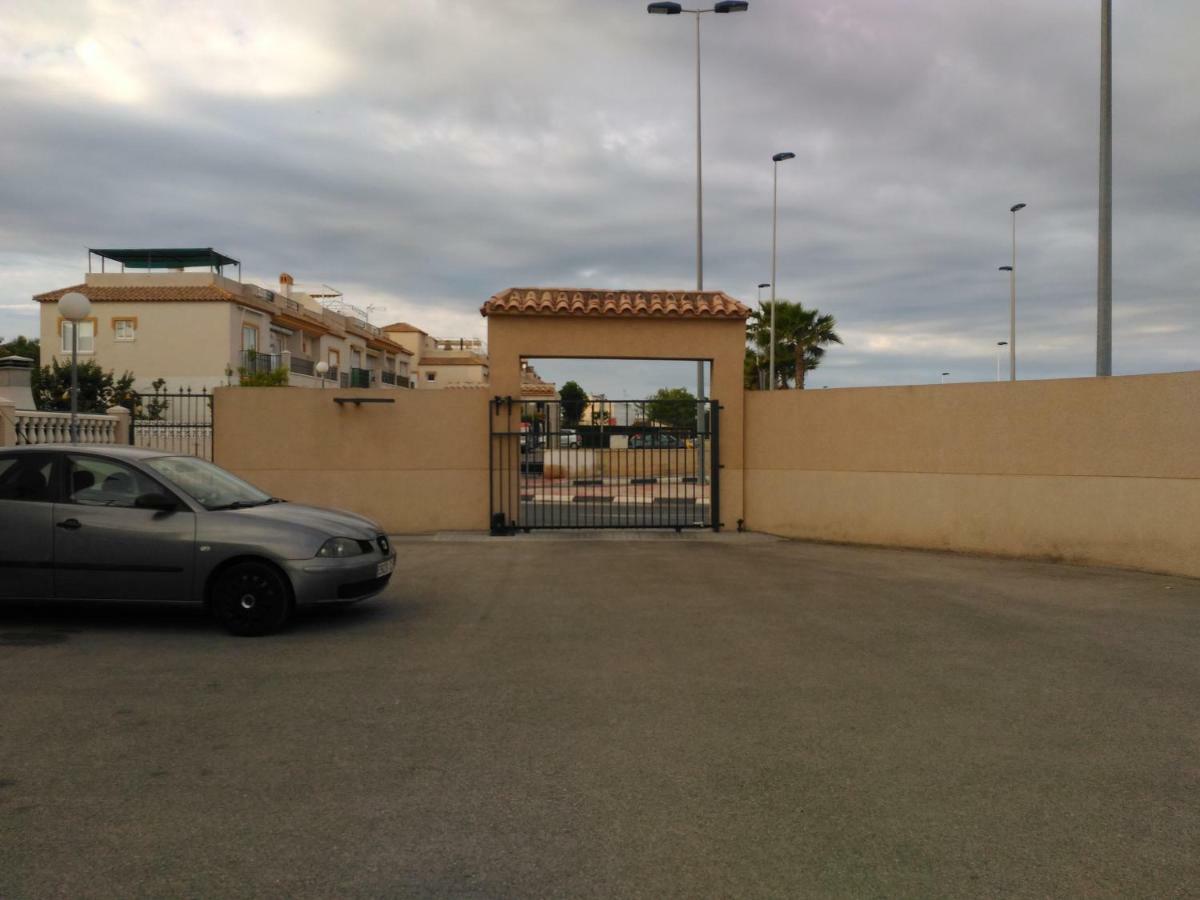 Apartement A La Mata تورّيفيِخا المظهر الخارجي الصورة
